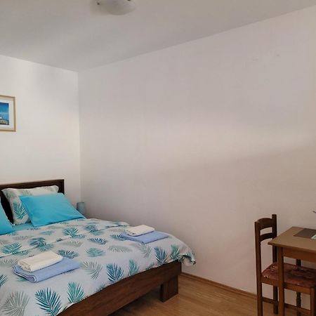 Malin Guesthouse Skradin Esterno foto