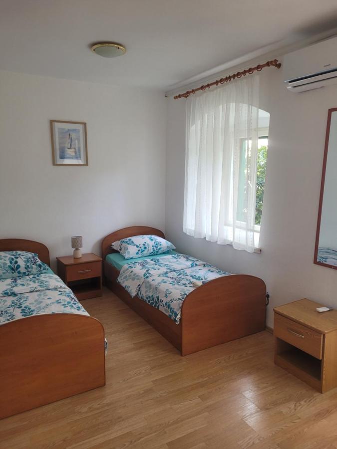 Malin Guesthouse Skradin Esterno foto
