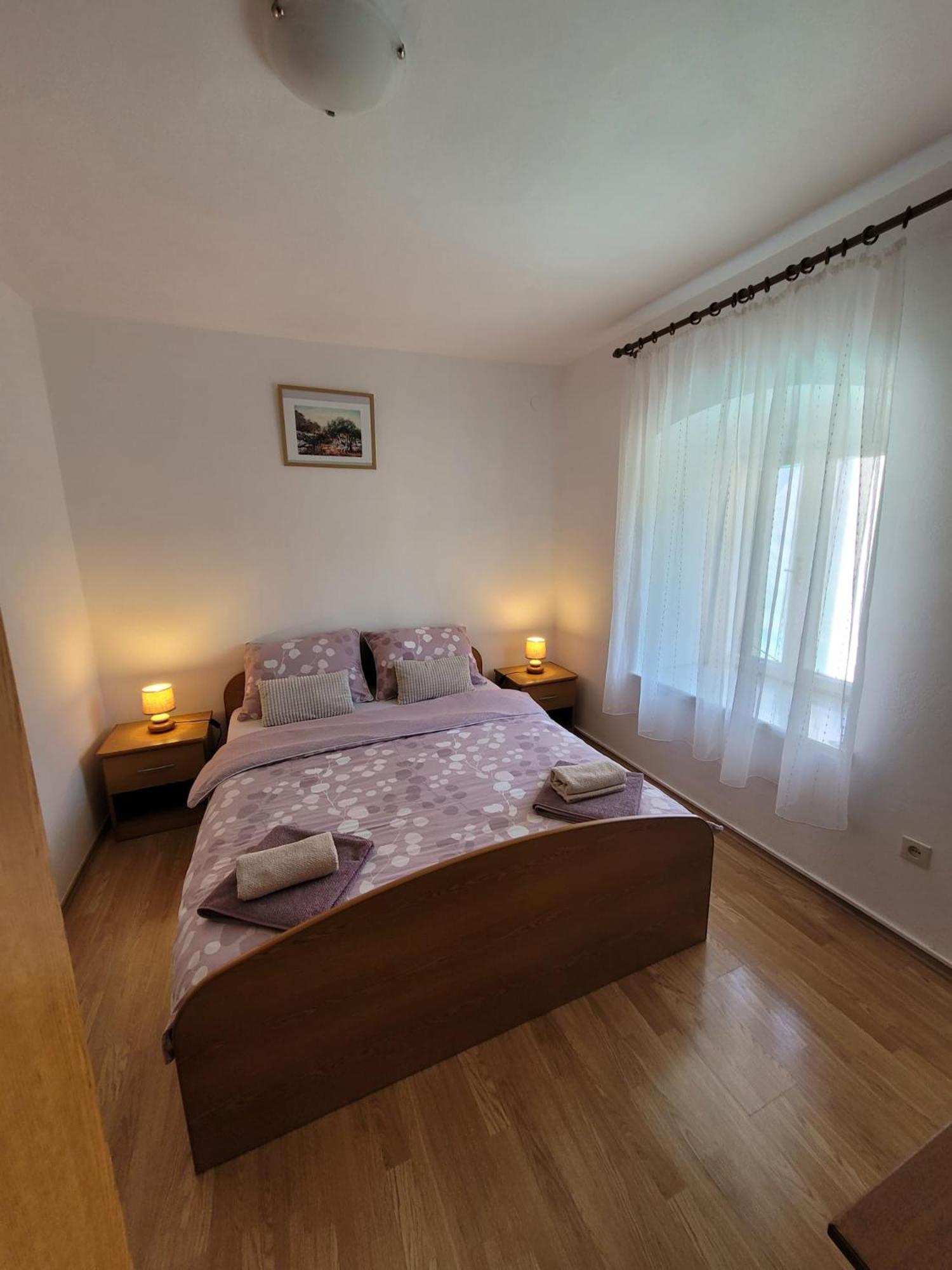 Malin Guesthouse Skradin Esterno foto