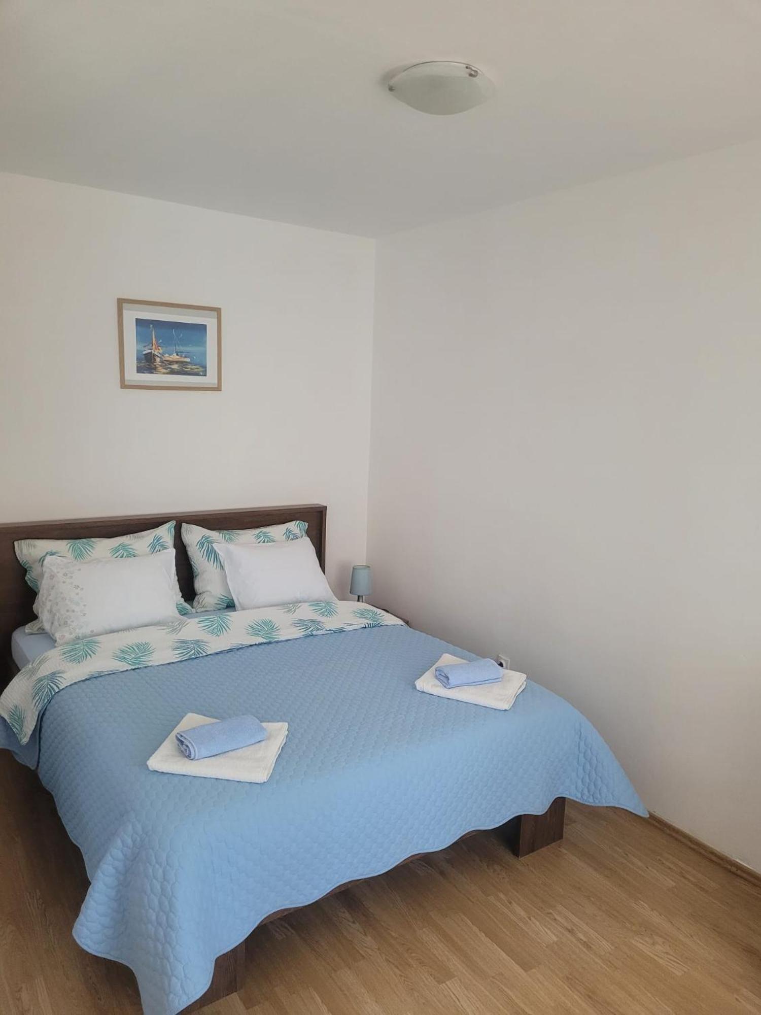 Malin Guesthouse Skradin Esterno foto