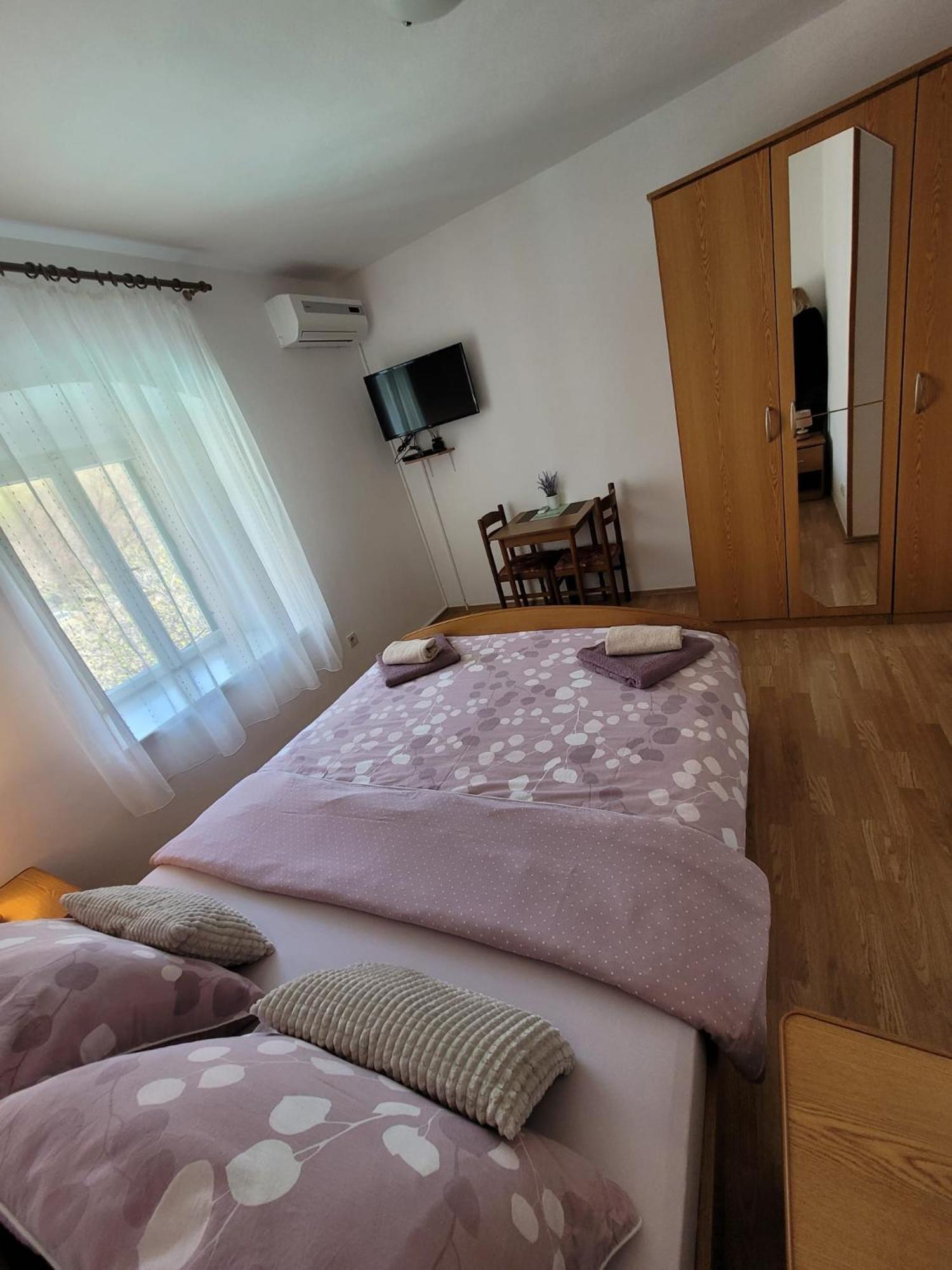 Malin Guesthouse Skradin Esterno foto